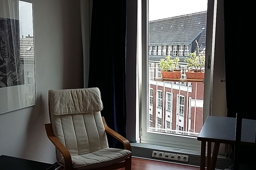 Gästezimmer mit kleinem Balkon/ guestroom with little balcony