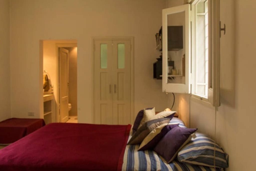Double bedroom with private bathroom