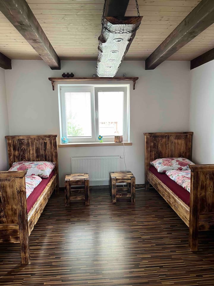 Dhomë gjumi 2