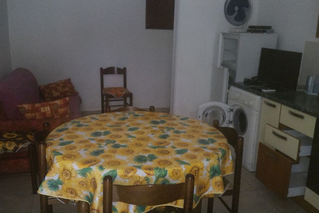 cucina con divano letto