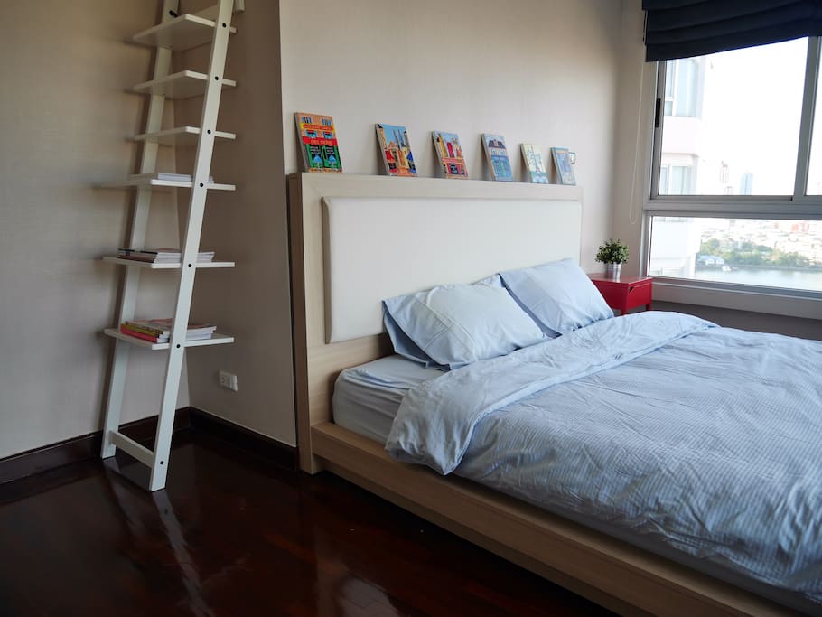 huge bed!!
