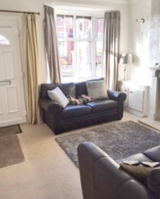 Cosy, modern lounge