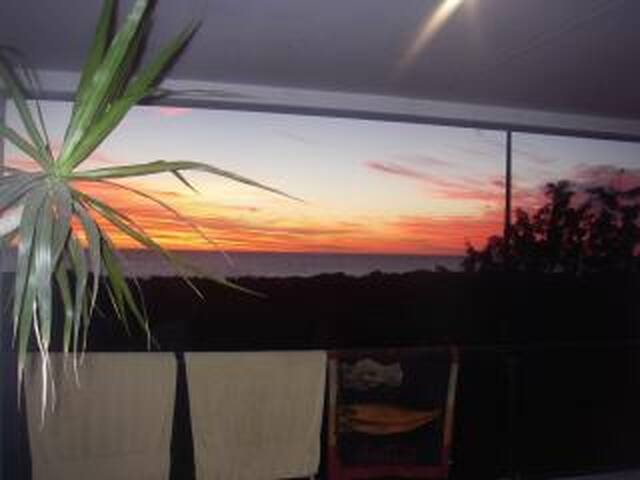 Mullaloo Beach Front, heat pool sauna ocean views gallery image 3