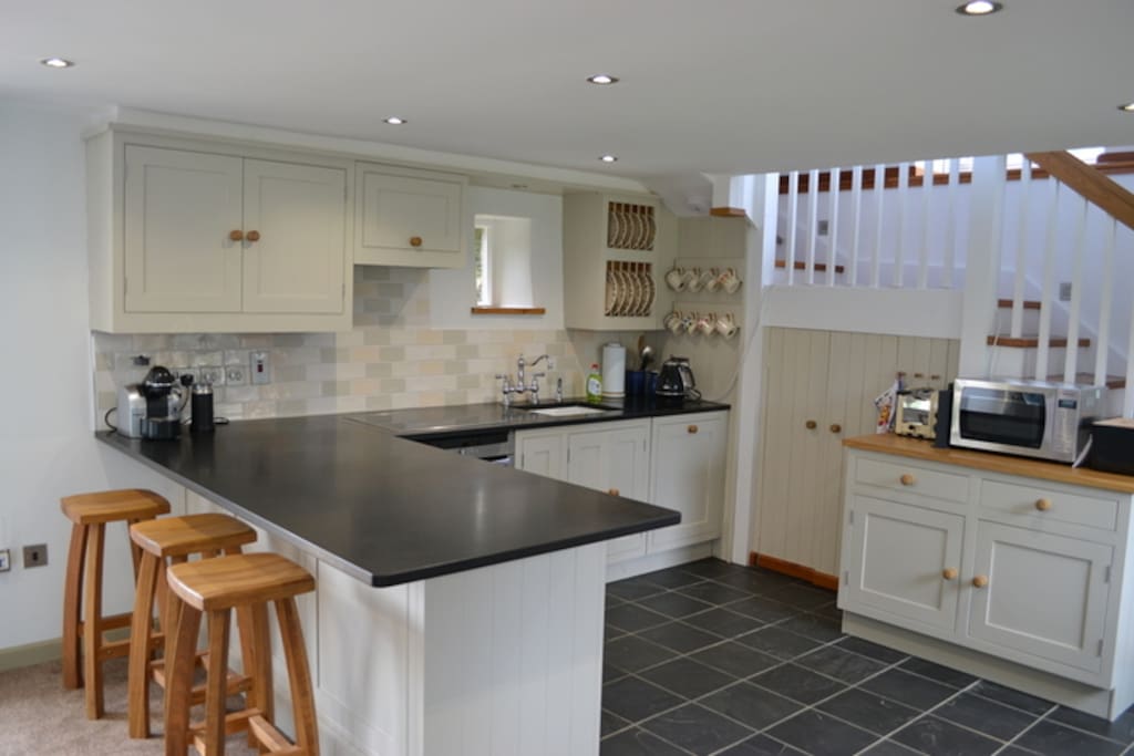Fully equipped new fitted kitchen
