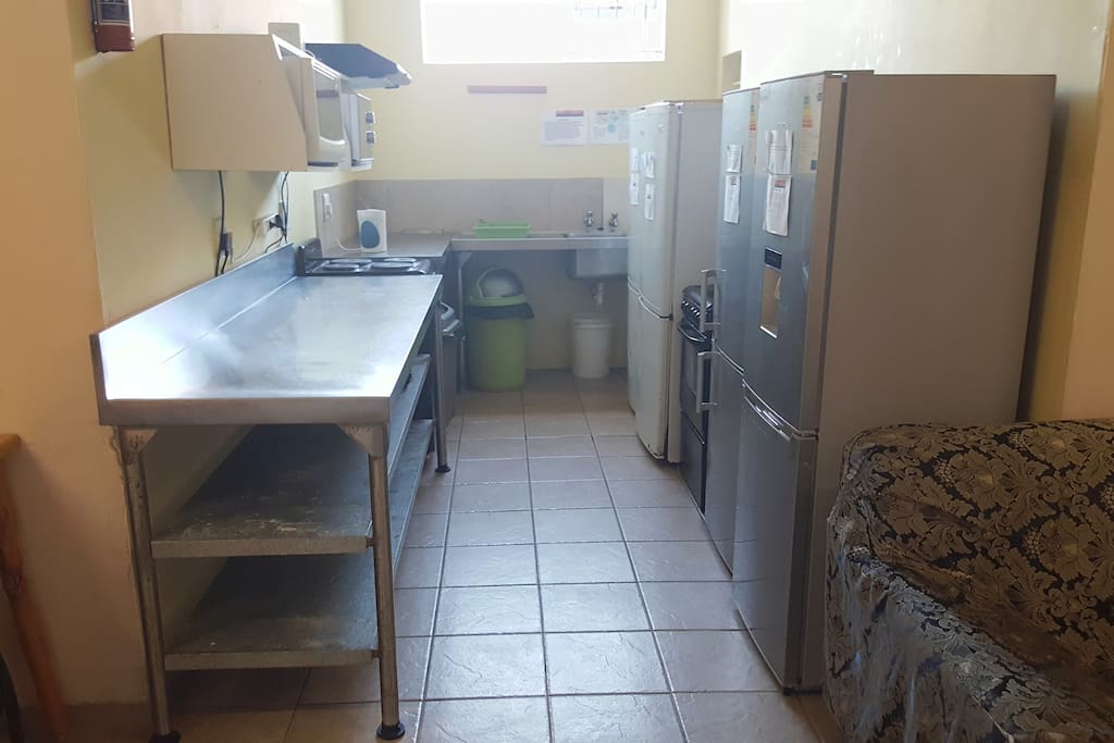 Bottom Kitchen
