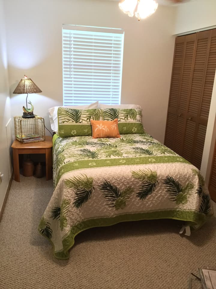 غرفة نوم كاملة.