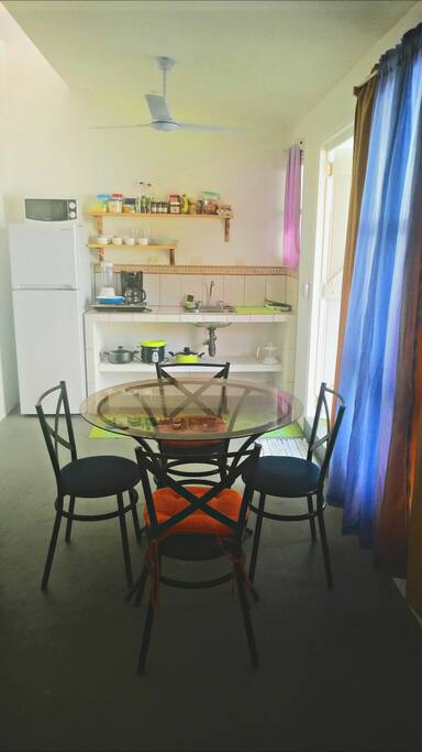 All the appliances are fairly new (only 6 months old).