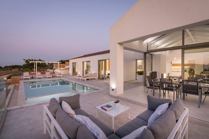 White Dream Villa, Heated Private Pool gallery image 2