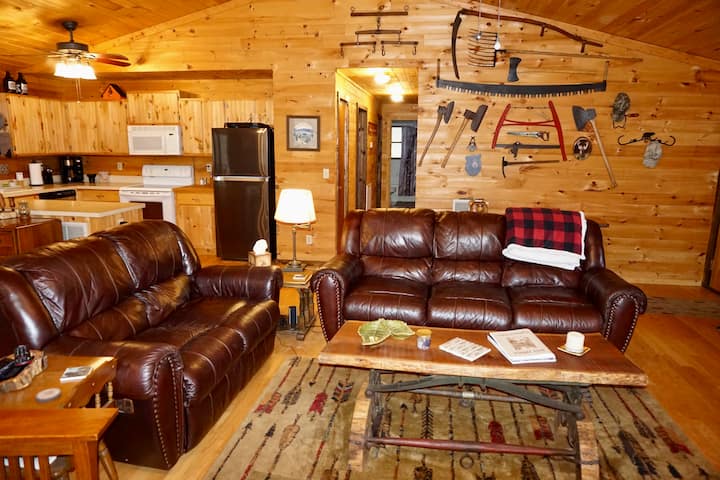 Little Falls Lodge - A Creek & Waterfall Paradise! - Highlands, NC