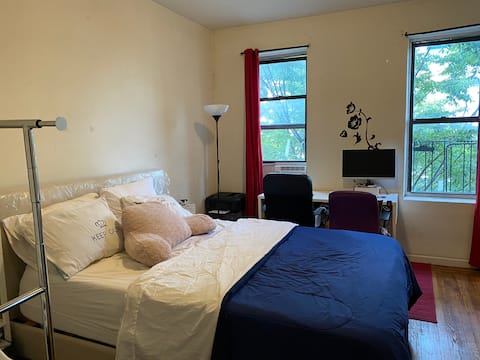 Cosy Apartment-Inwood 4 min to train 1, A, &Park