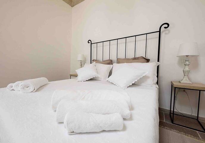 Janela Blue • Historic House • Civico 27