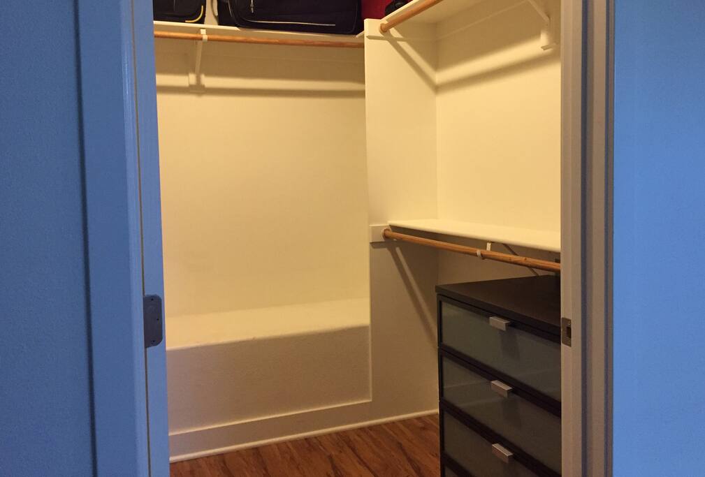 Walk-in Closet