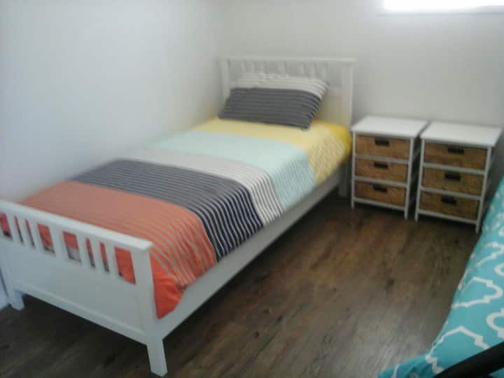 Jednolôžkové a dvojlôžkové postele v 2. IZBE 