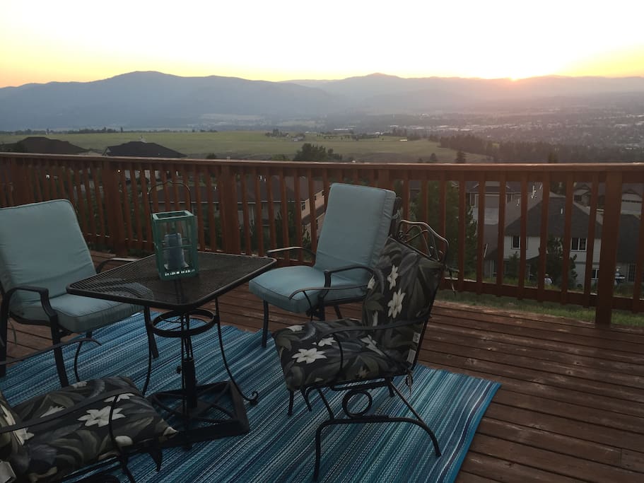 Relax on the back deck overlooking the entire valley