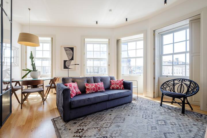 BOUTIQUE Rentals- THE RIBEIRA***** Apt great views gallery image 2