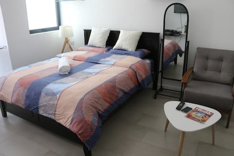 ✪ A modern, cozy studio in the heart of Ebene ✪