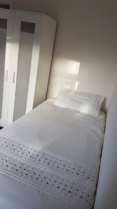 Single bedroom