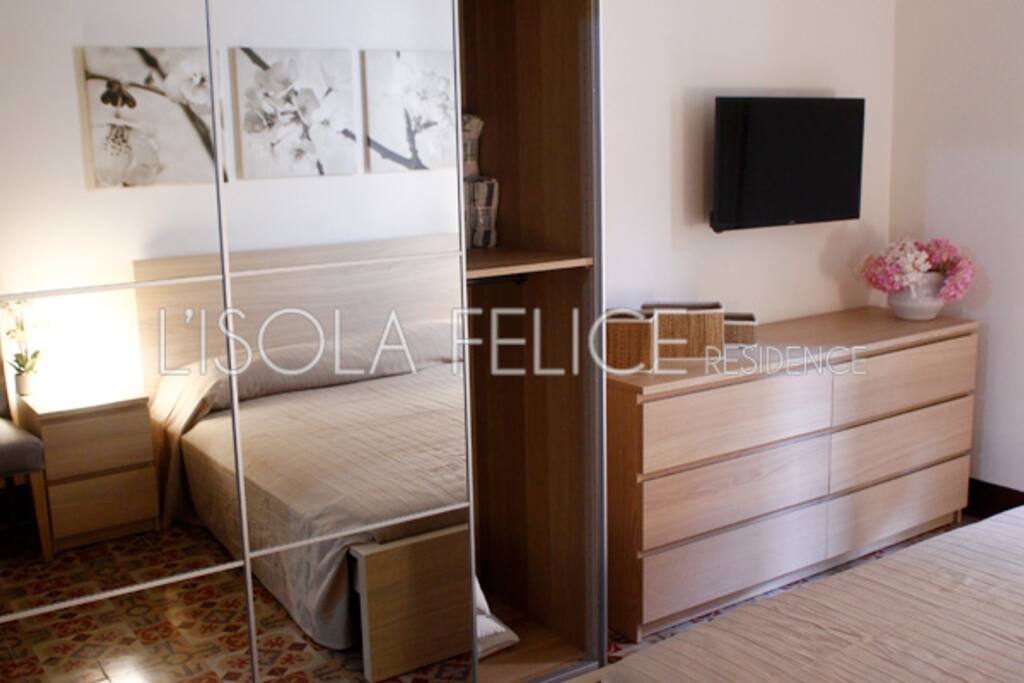 Stanza letto matrimoniale