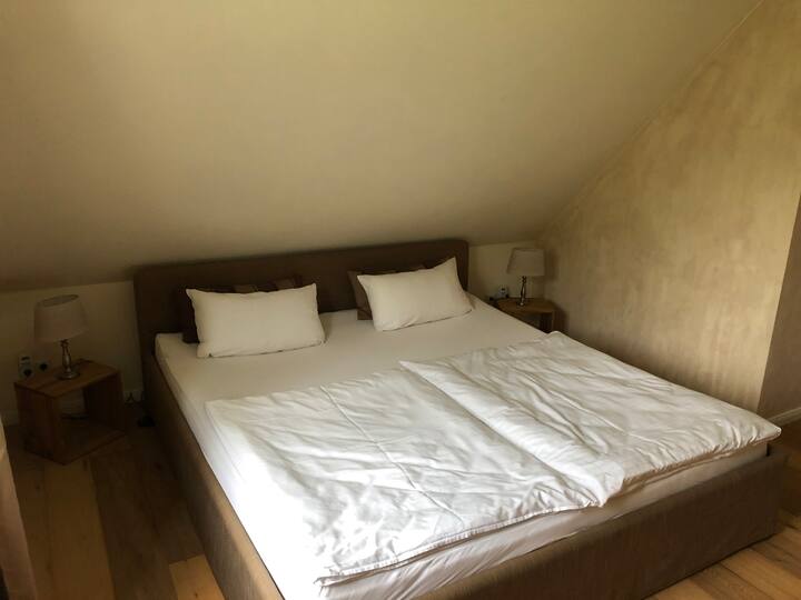 Schlafzimmer 2
