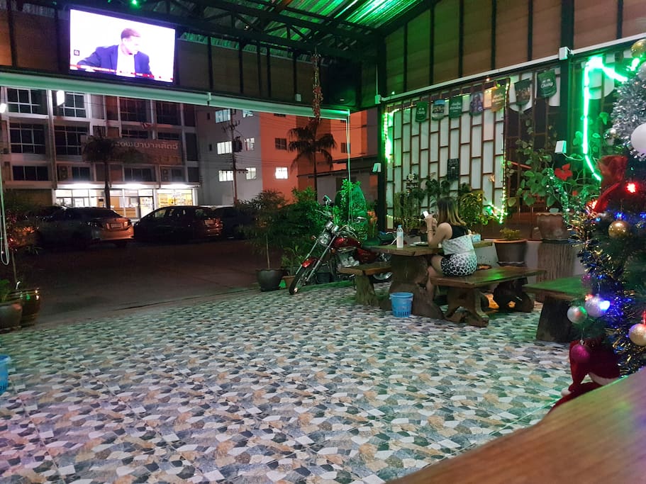 Garden Bar