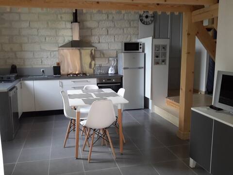 charming T2 medieval village heart