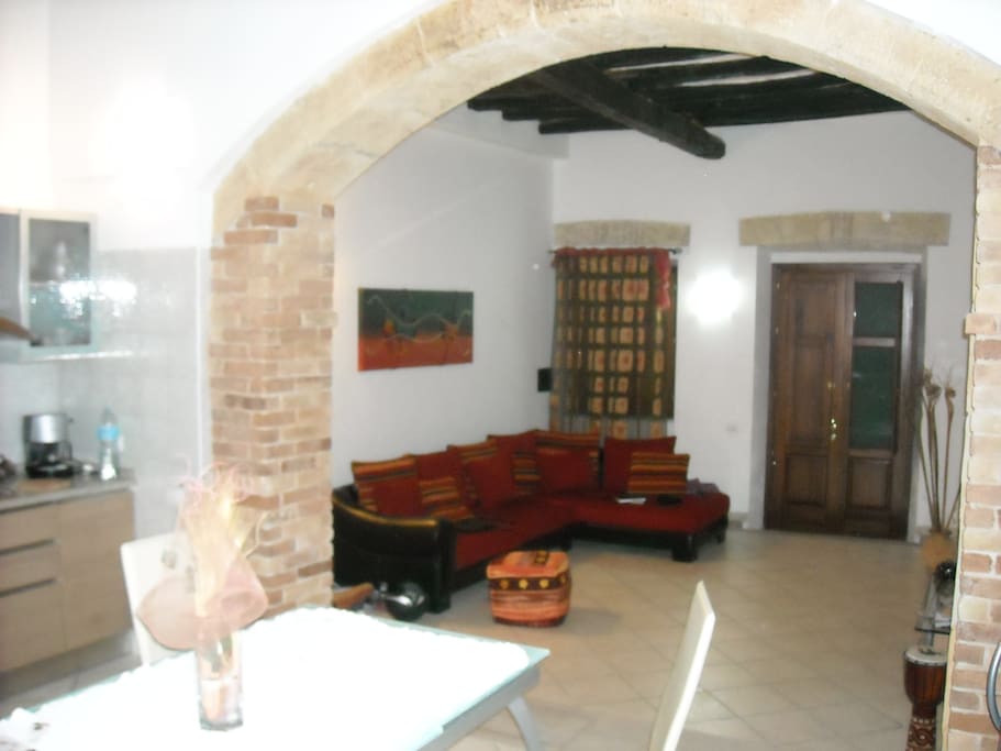 L'ingresso e il salone