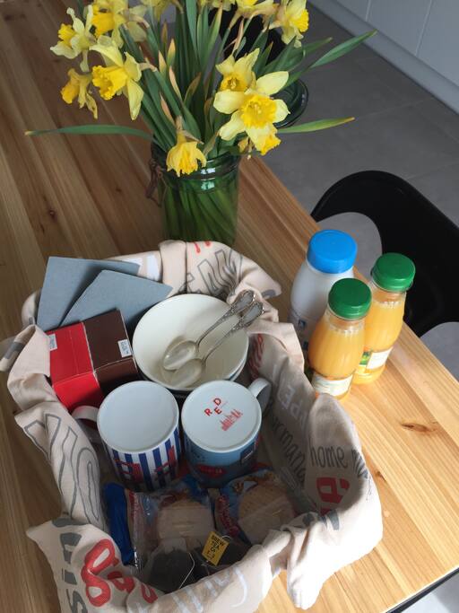 Petit déjeuner à disposition.