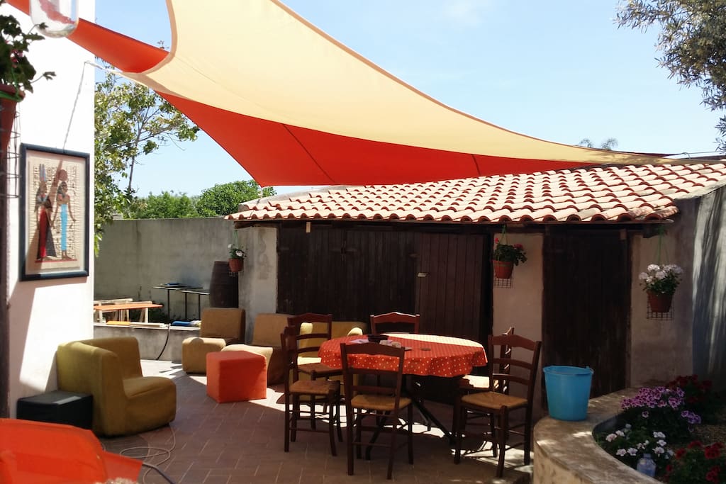 Ingresso e Giardino Anteriore