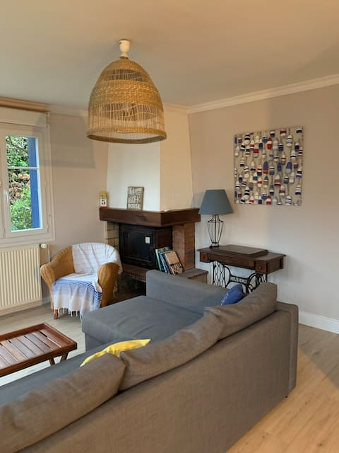 Popular Airbnb listing: Vacation home, bright, 150 meters from the sea in Saint Quay Portrieux