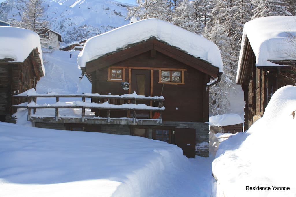 entrance winter