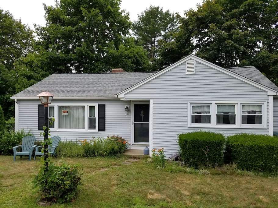 Old Lyme Shores Cottage Cottages for Rent in Old Lyme, Connecticut