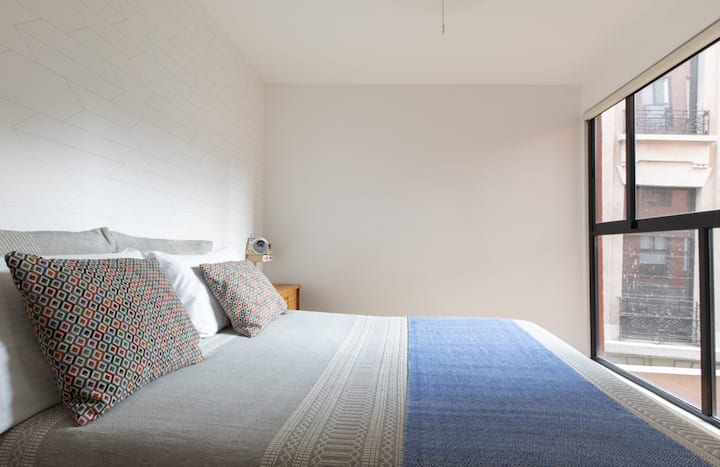 شقة 2/ غرفة نوم (3)  بسرير كينج  