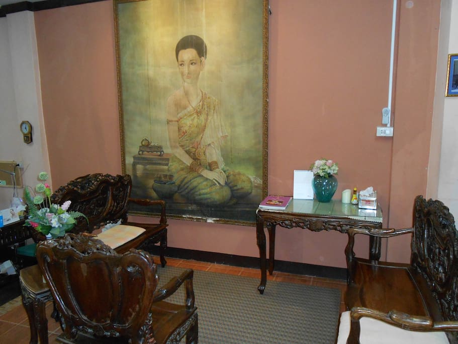 Beautiful art work and antique.