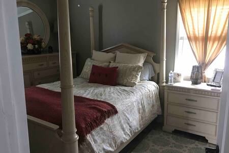 Cozy n Comfy in Virginia Beach