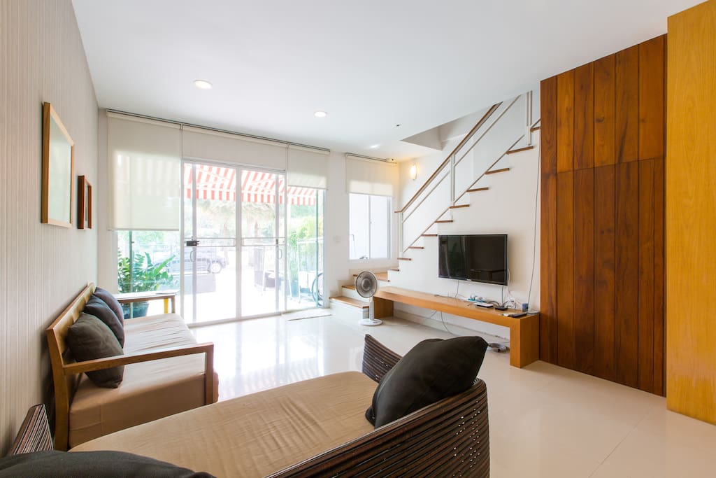 Cozy Living room at 1st floor.