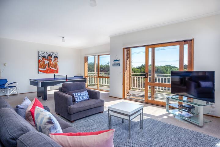 Bayside Bliss | Beach & Spectacular Views | Rye gallery image 2