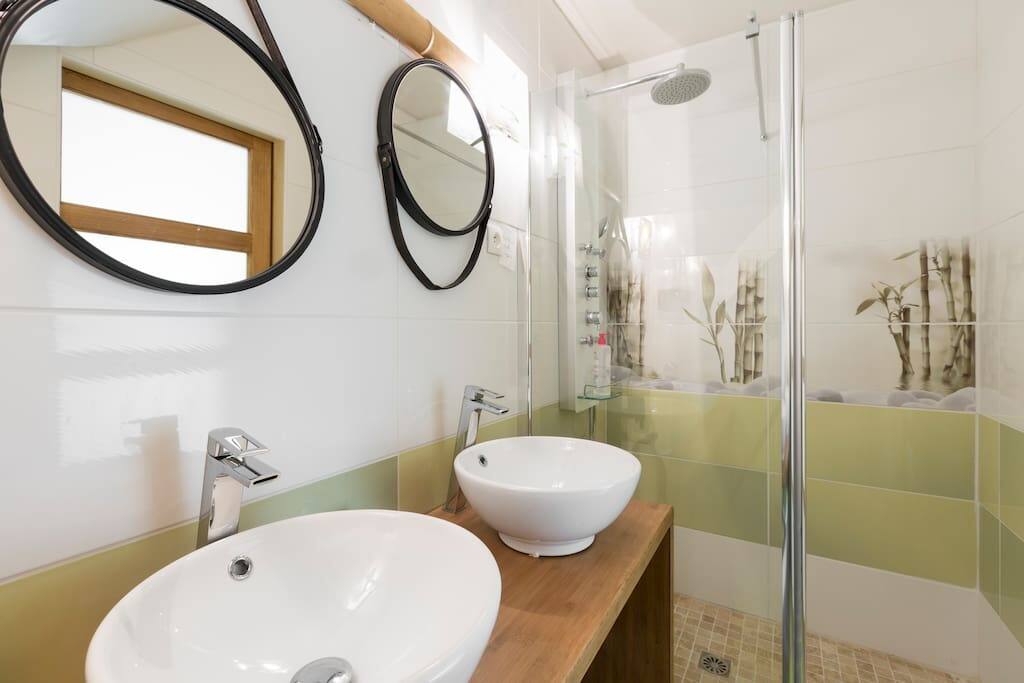 chambre asiatique salle d'eau