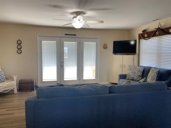 Tenn-a-sea Sun West 2 Br Steps From The Beach! - Emerald Isle, NC