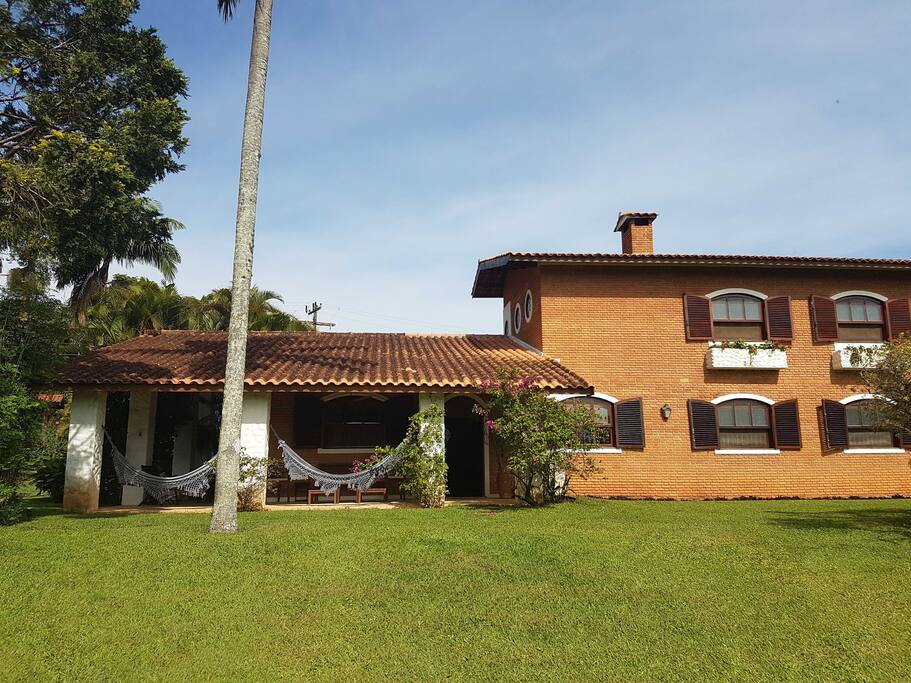 Casa de campo com piscina e 5 quartos / Country house with swimming pool and 5 bedrooms