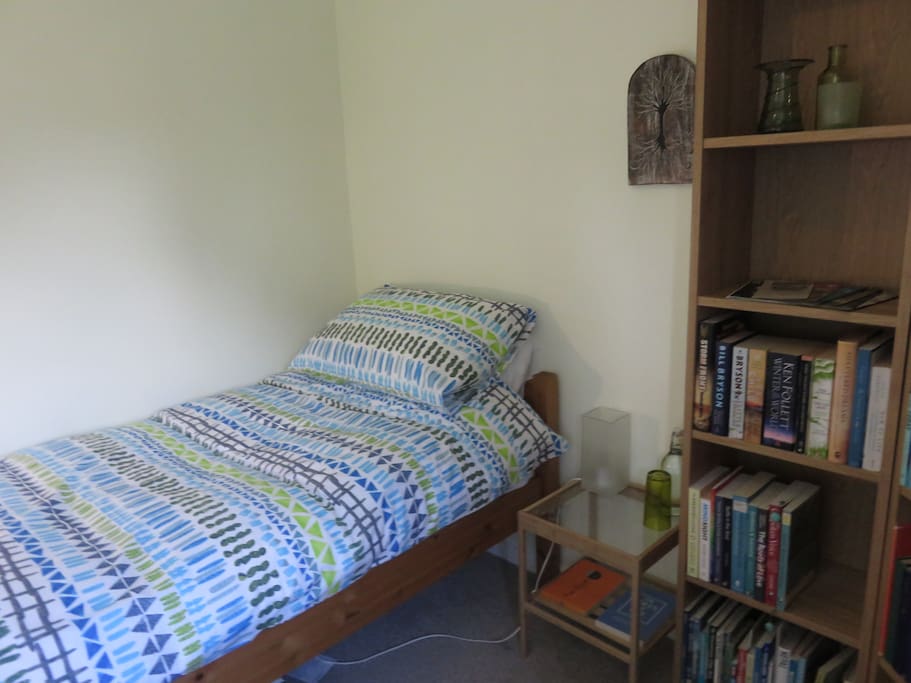 Single bedroom - facing east