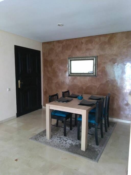 SALLE A MANGER