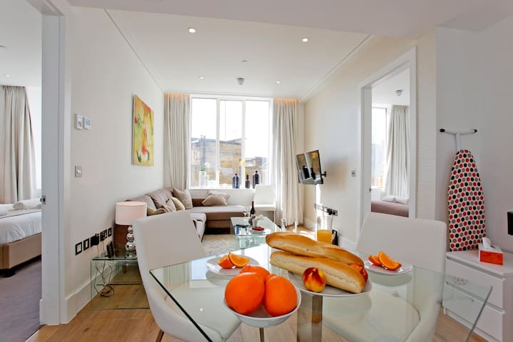 Elegant and Stunning 2 Bedroom in Kingsway