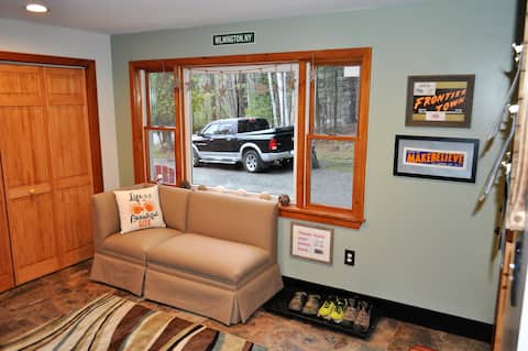 Popular Airbnb listing: Away In a Adirondack Dream (Wilmington N.Y.) in Wilmington