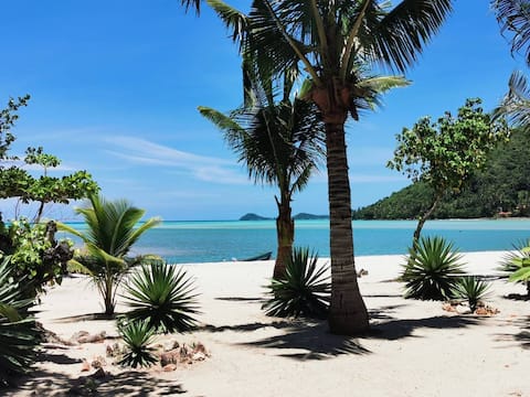 BEACH Luxury calm Villa with private Swimming pool