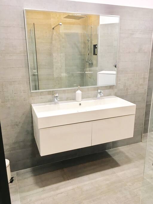 Salle de douche/bathroom