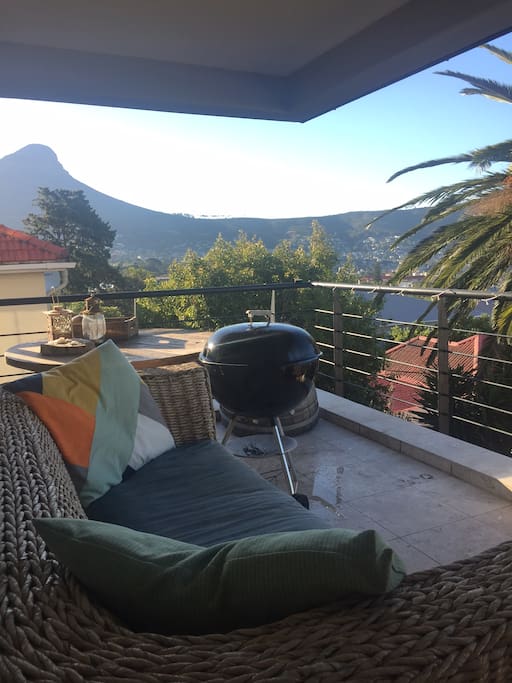 Beautiful views of Signal Hill from the balcone