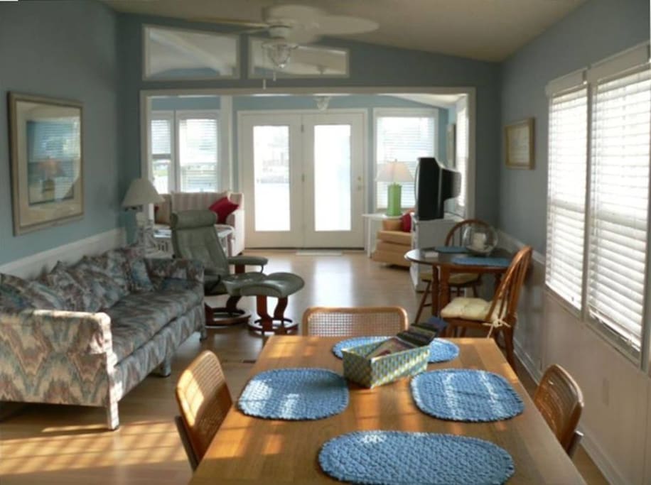 Open Floorplan with tons of windows and light!