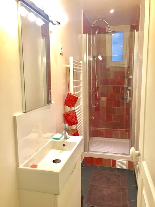 Salle de bain privée pour nos invités