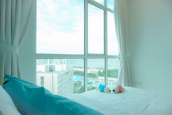 Great review! Netflix + WiFi SEAViEW CleanCozy Suite2 Seaview Suite @ Anju Kojima