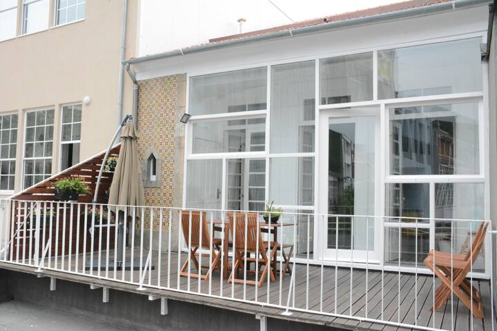 Fine Arts – 4 room house gallery image 5